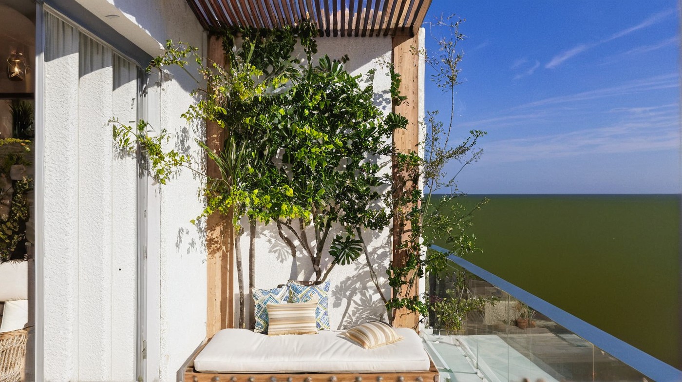 a placeholder image.